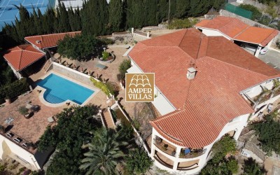 Villa spacieuse et fantastique avec vue panoramique dans un environnement unique.